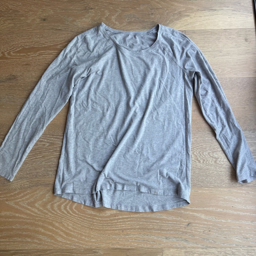Lululemon Long-Sleeve Scoop Neck Top in Light Gray